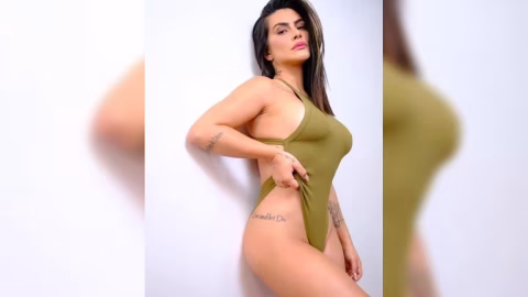 Cleo pires pelada